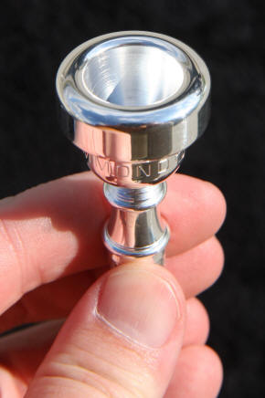 Hammond deals trombone mouthpiece